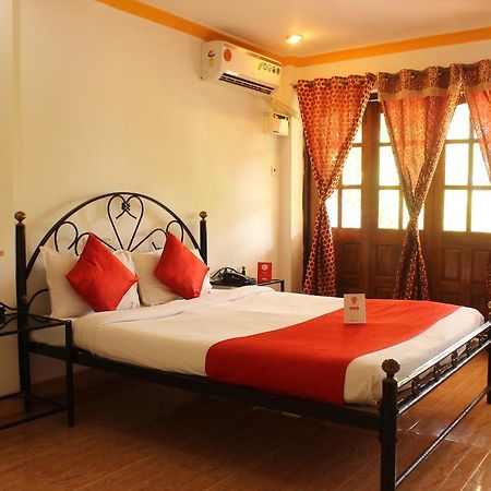 Oyo 5242 Zinho'S Hotel Baga Bagian luar foto