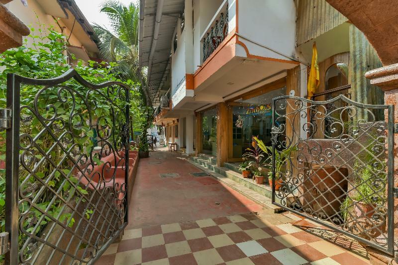 Oyo 5242 Zinho'S Hotel Baga Bagian luar foto